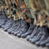 Besonders die Qualität der Bundeswehr-Stiefel ist schlecht. Auch sonst fehlt es an Personal, Geld und Ausrüstung.