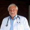 Dr. Jakob Berger ist der Sprecher der schwäbischen Hausärzte. Für den erfahrenen Mediziner, der in Herbertshofen im Landkreis Augsburg eine Praxis hat, führt nur eine Impfung aus dieser Corona-Krise.