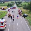 Bei einem Unfall bei Ziemetshausen wurden am Samstagabend drei Menschen schwer verletzt.  	
