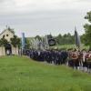 Nach dem Gottesdienst führte der Weg wieder zurück in die Ortsmitte, wo im Pfarrgarten der Tag gemütlich weiterging. Die Blaskapelle Unterthürheim umrahmte den Festzug und Gottesdienst würdevoll und unterhielt im Festzelt zünftig.