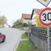 In der Hauptstraße in Oberfinning soll künftig geblitzt werden, um Autofahrer davon abzuschrecken, schneller als 30 zu fahren. Das hat der Gemeinderat beschlossen.  