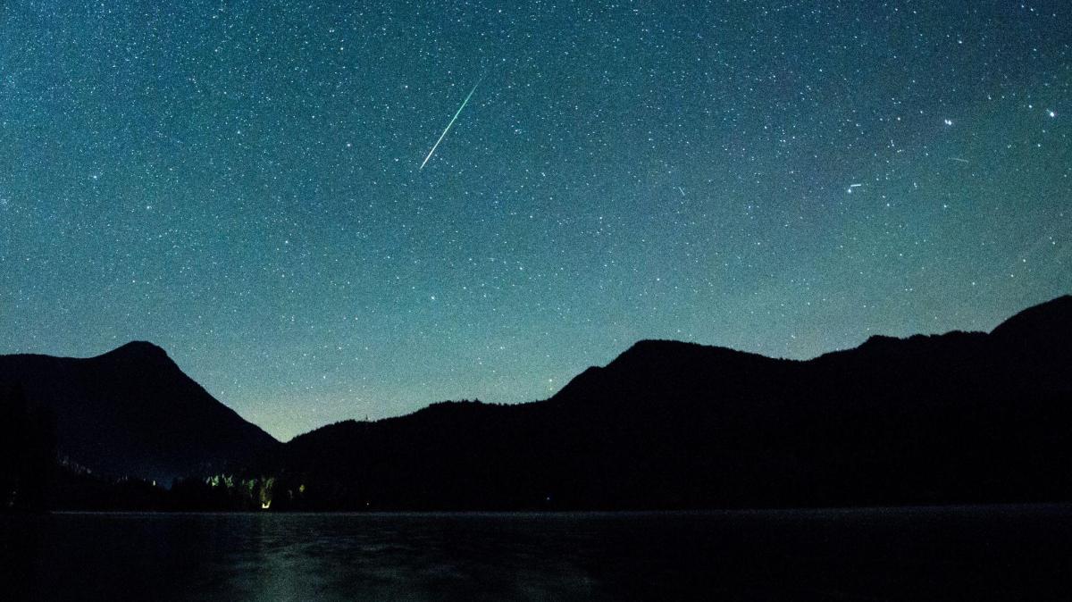 sichtbarkeit-und-h-hepunkt-der-geminiden-2024-wie-sieht-man-die-sternschnuppen