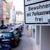 Anwohnerparken wird teurer. Eine Stadt will jetzt sogar die Gebühren nach Länge und Breite des Autos berechnen. 