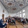 Regen Austausch gab es beim 36. Johannisempfang der IHK Regionalversammlung Günzburg im Kloster Wettenhausen zwischen regionalen Unternehmerpersönlichkeiten.