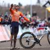 Mathieu Van Der Poel feierte bei der Cross-WM einen Start-Ziel-Sieg.