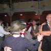 Das Hürbener Ballorchester sorgte für Stimmung beim Nostalgieball in Krumbach. Gut gefüllt war die Tanzfläche im Stadtsaal.