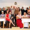 Das Team der Heimatbühne Westendorf (von links stehend) Adelheid Bobinger, Benno Leichte, Anna Kranzfelder, Xaver Strauß, Tanja Schmid, Tamara Bechter, Daniel Schulz, Walter Härle, Peter Heinrich, Martin Schmid und (von links sitzend) Helena Diefenthaler, Benedikt Mayer, Georg Almer, Monika Klügl, Florian Weishaupt,  Charlotte Durner, Georgia Kapfer, Claudia Wagner.