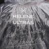 Ein Helene-Fischer-Fan steht mit einem Regenponcho und der Aufschrift «Helene Fischer Ultras - Jeder Pulsschlag null auf hundert» vor der Barclays Arena in Hamburg.