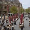 Gut besucht ist der Außenbereich einer Gaststätte in Utrecht.