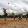 Wer will, kann sich in der ehemaligen Kaserne sportlich betätigen – etwa beim Beach-Volleyball.
