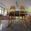 Noch sind die Klassenzimmer leer, ab 22. Februar dürfen Grundschüler aber wieder in die Schule. 