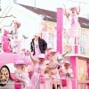 Vom Burgauer Fasching nicht wegzudenken: Offenwanger & Co, diesmal als Barbies in Rosa.