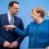 Bundeskanzlerin Angela Merkel und Bundesgesundheitsminister Jens Spahn erklären die Corona-Strategie der Bundesregierung. 