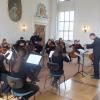 Die Orchesterwerkstatt Burgau unter Leitung von Markus Putzke spielte die Mozart-Oper "Die Zauberflöte" als experimentelle Oper in 40 Minuten im Kaisersaal von Wettenhausen. 