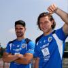 Michael Hefele (rechts) und Christopher Schindler spielen für den Premier-League-Aufsteiger Huddersfield Town.