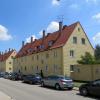Die Wohnblocks südlich der Hermann-Löns-Straße hat die Stadt Friedberg vor einem Jahr gekauft. 	