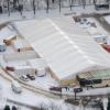 Im Jahr 2010 fand Donauschwimmerball im Zelt statt. Außenrum liegt Schnee. 