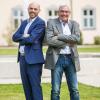 Philipp Flamm (links) ist der neue Geschäftsführer des Hotels Kloster Holzen. Er folgt auf Martin Burkhart, der in Ruhestand gegangen ist. 