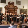 Das Augsburger Kammerorchester unter Leitung von Bernd-Georg Mettke bekam nach dem Konzert im Kirchheimer Fuggerschloss begeisterten Beifall. 	