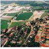 Das Luftbild zeigt, wie stark Kissing vom Pfingsthochwasser 1999 betroffen war. Seitdem wurden zahlreiche Schutzprojekte in die Wege geleitet. 
