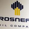Das Logo des russischen Ölkonzerns Rosneft ist an der Wand der Rosneft-Zentrale in Moskau zu sehen.
