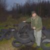 Der Naturschutzwächter Ernst Pfeiffer beklagt die illegale Müllablagerung in einem Waldstück zwischen Winterrieden und Weiler.