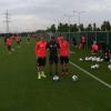 Jedvaj und Lichtsteiner waren am Dienstag bereits im Training des FC Augsburg.