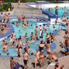 Ein Publikumsmagnet ist das Gersthofer Freibad Gerfriedswelle. In den nächsten Jahren will die Stadt die Eintrittspreise erhöhen. Eine Gersthofen-Card soll allerdings Einheimischen Rabatte bringen – und das nicht nur für dien Schwimmspaß. 