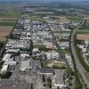 Der Landkreis Augsburg steht in Bayern schon an zweiter Stelle beim Flächenverbrauch. Über den nachhaltigen Umgang mit Grund und Boden wurde in Stadtbergen kontrovers diskutiert. Unser Bild zeigt das Industriegebiet Gersthofen aus der Luft. 