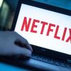 Jeder Zweite in Deutschland nutzt regelmäßig Streaming-Dienste wie beispielsweise Netflix.