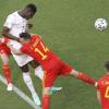 Breel Embolo (Mitte) aus der Schweiz trifft per Kopfball zum 0:1 gegen Wales.