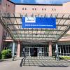 Am Ameos-Krankenhaus in Neuburg stehen Umstrukturierungen an. Verschiedene Bereiche werden ausgegliedert, um Kosten zu drücken.
