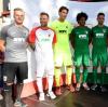 Im FCA-Café in der Bahnhofstraße stellte der FC Augsburg die neuen Trikots der Fußball Saison 2017/18 vor.