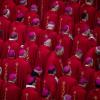 Kirchliche Würdenträger nehmen an der öffentlichen Trauermesse für den emeritierten Papst Benedikt XVI. auf dem Petersplatz teil.