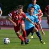 Zum bislang letzten Mal der FC Bayern II im Mai zu Gast im Illertisser Vöhlinstadion. Damals gewann der FVI mit 2:1. Münchens Fabian Benko (am Ball) verließ den Verein nach der Saison, FVI-Spieler Marco Hahn ist noch dabei. 	