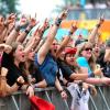 Im schleswig-holsteinischen Wacken sind wieder die Metal-Fans eingefallen: Am Donnerstag hat in dem knappe 1800 Einwohner zählende Dorf das größte Heavy-Metal-Festival der Welt begonnen.