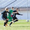 Ihre erste Niederlage in diesem Jahr musste die A1 des TSV (links Sebastian Geierhos, rechts Max Klotz) beim 0:2 in Nördlingen hinnehmen. 