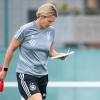 Bundestrainerin Martina Voss-Tecklenburg bereitet ihr Team auf Schweden vor.