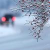 Der Winter ist da - und hat auch die Straßen mit einer weißen Schicht überzogen.