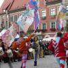 Viele Besucher aus Mindelheim und Umgebung haben sich die italienischen Fahnenschwinger am zweiten Frundsbergfest-Wochenende angeschaut.