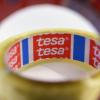 Das Klebeband der Marke „Tesa“ ist ein wichtiges Produkt des Hamburger Beiersdorf-Konzerns.