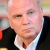 Bayern-Präsident Uli Hoeneß nerven die ständigen Fragen nach Pep Guardiola.