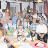 15 Musikanten gaben sich beim Musikantentreffen unter dem Motto „Aufspuin beim Wirt“ im Gasthaus Sonne in Staudheim ein Stelldichein.  