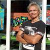 Der Graffiti-Gestalter Norbert Förg aus Laugna präsentiert noch bis 27. August bei Baur Optik in Wertingen seine Werke. 