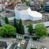 Das Theater Ulm, ältestes Stadttheater Deutschlands, ist ein Dreispartenhaus (Schauspiel, Musiktheater, Konzerte, Ballett/ Tanztheater) mit überregionaler Ausstrahlung, rund 300 Beschäftigten, 5.700 Abonnenten und etwa. 460 Vorstellungen sowie rund 25 Neuinszenierungen pro Spielzeit.