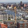 Die Stadt Augsburg will sich stärker für den Klimaschutz engagieren. Gut möglich, dass deshalb für Neubauten auch eine sogenannte Solarpflicht kommt. 	