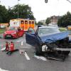 Ein Autofahrer fuhr in Ingolstadt bei Rot über eine Ampel und stieß mit einem anderen Auto zusammen. Drei Menschen wurden leicht verletzt.