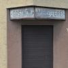 Der Schriftzug ist verblichen, das „Deutsche Haus“ in Zöschlingsweiler Geschichte. Auch die Metzgerei gibt es nicht mehr. Die Familie führt aber noch einen Hofladen. 