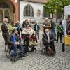 An einem Infostand am Hellmairplatz in Landsberg informierten die Mitglieder des Beirats für Menschen mit Behinderung. 