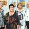 „Farben-Vier-Falt“, so lautet der Titel der derzeitigen Ausstellung im Therapiezentrum Burgau. Die vier Künstlerinnen von links: Helga Reiter, Annelore Luible, Brigitte Müller und Ingrid Lang. 